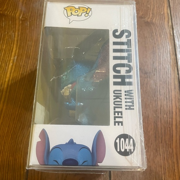 Funko Pop - Stitch With Ukulele #1044 [Diamond Collection] [Entertainment Earth] - Picture 7 of 7